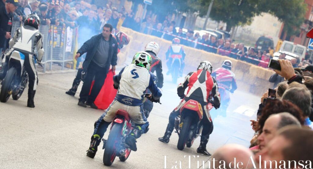 La Exhibici N De Motos Cl Sicas Tom El Centro De Almansa