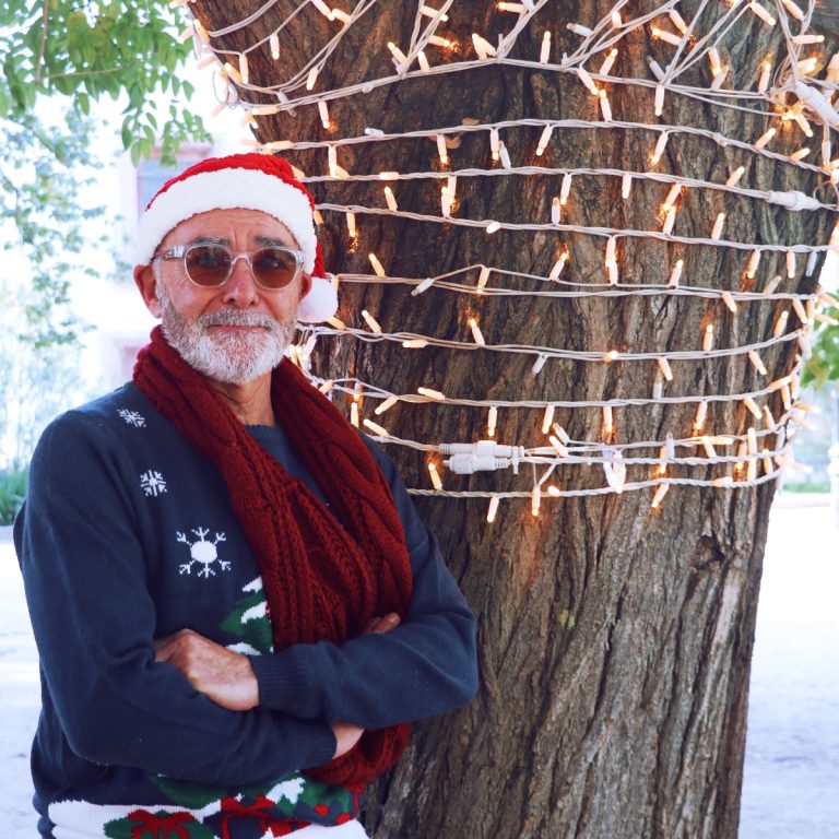 José Raúl estará ayudando a su mejor amigo, Papá Noel I V.G.