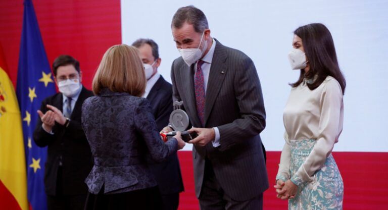 Belén Garijo recibe de los Reyes la distinción de embajadora de la Marca España | EFE