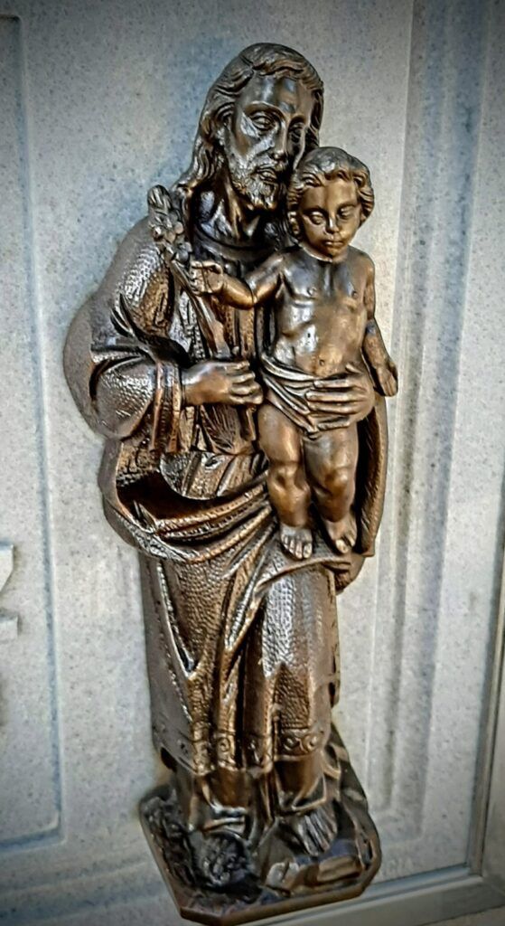 San José con niño bronce