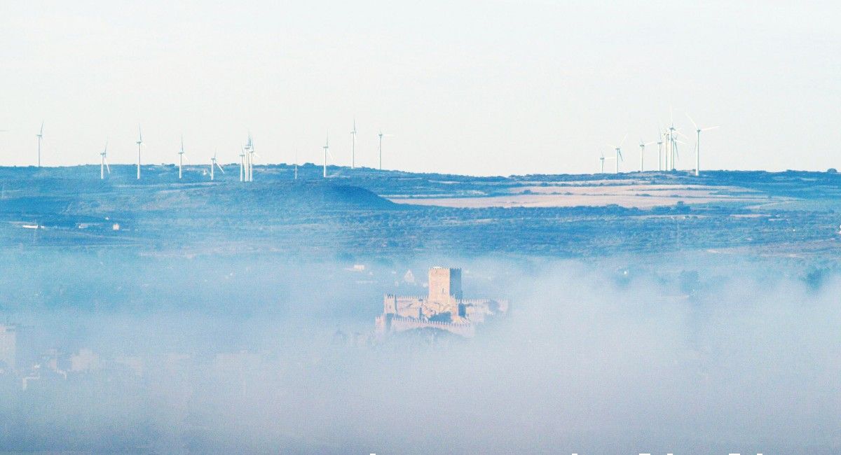 almansa viento niebla