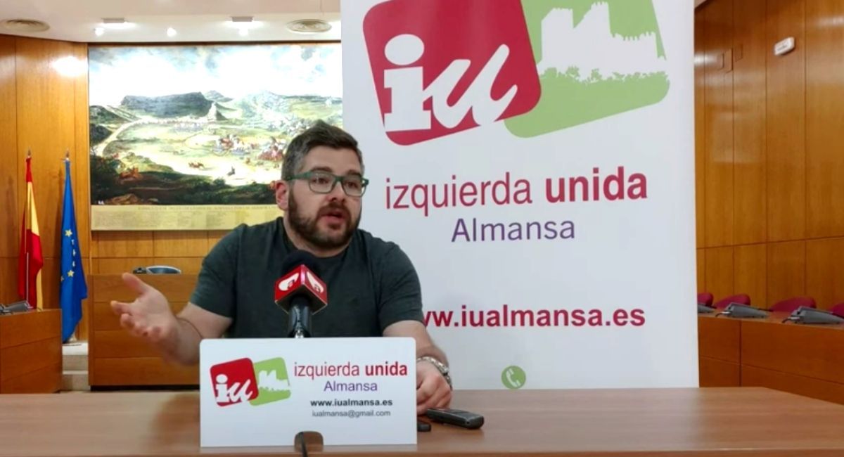 IU Almansa subida tasas municipales