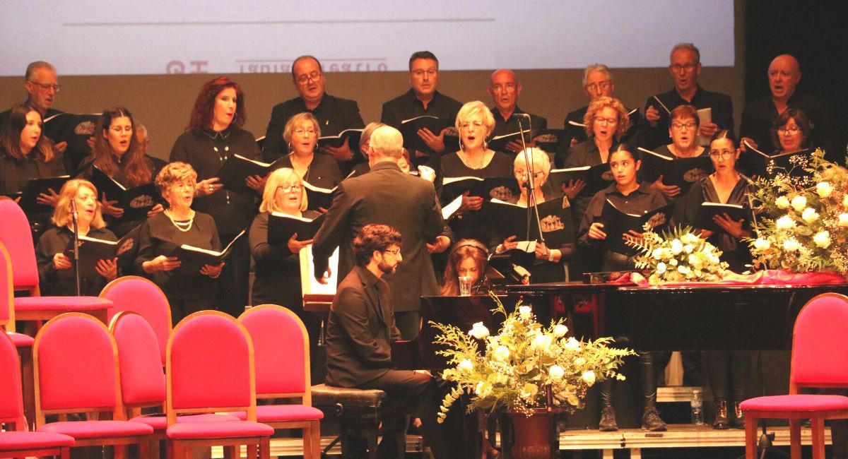 corales almansa poesía