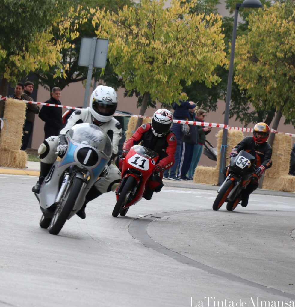 exhibición motos movimiento almansa