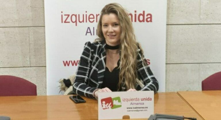 Laura Fernández IU