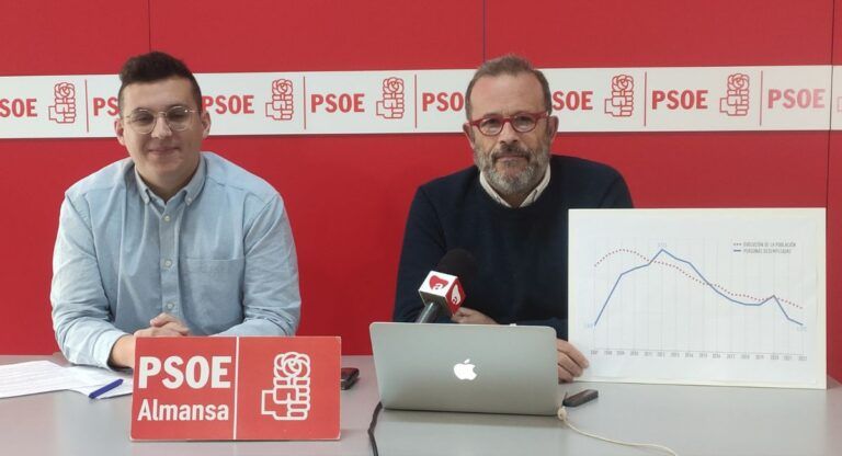 Datos desempleo PSOE Pablo Sánchez Javi Boj