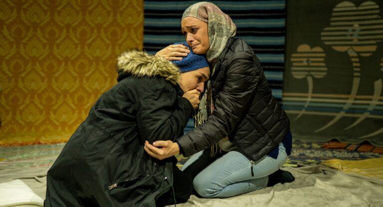 Moria teatro mujeres refugiadas (1)