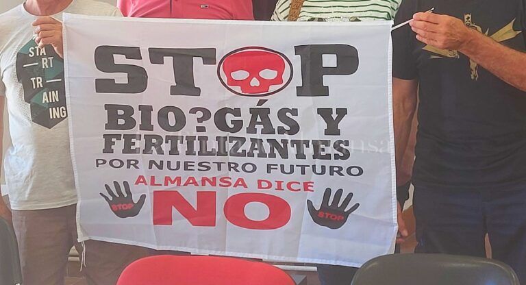 banderola stop biogás almansa