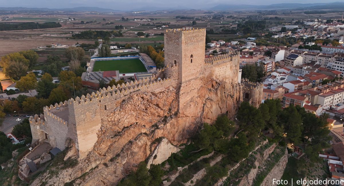 foto castillo almansa desde el aire