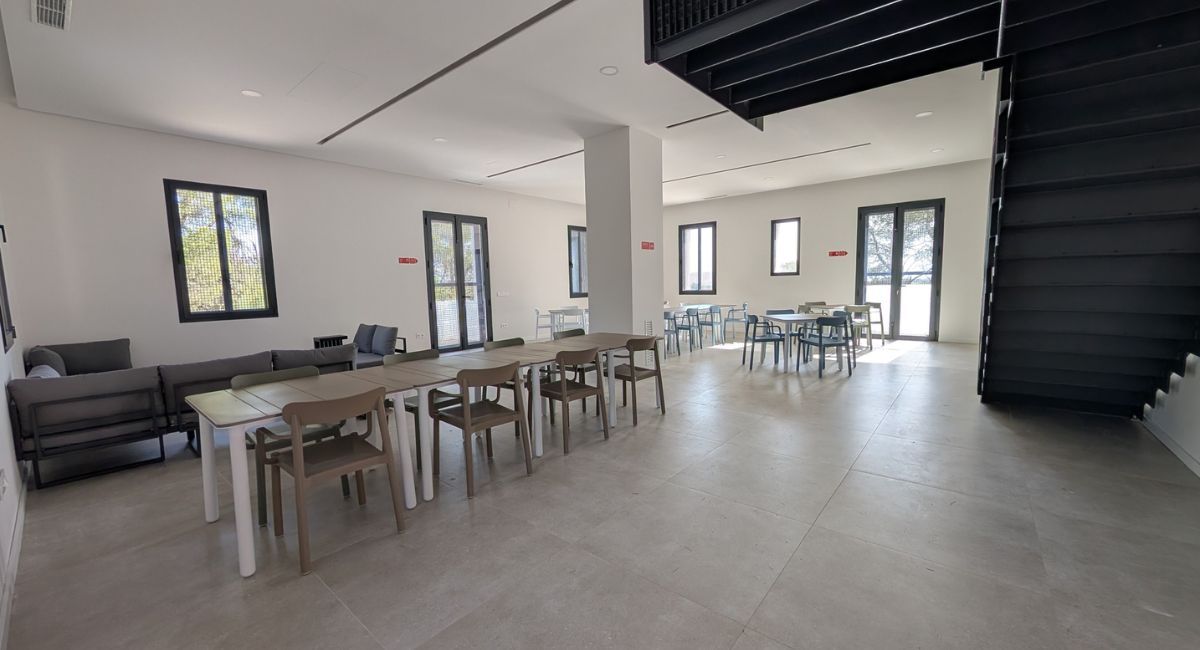 albergue casa llavero almansa salón