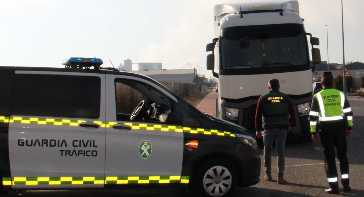 pacas paja autovía A30
