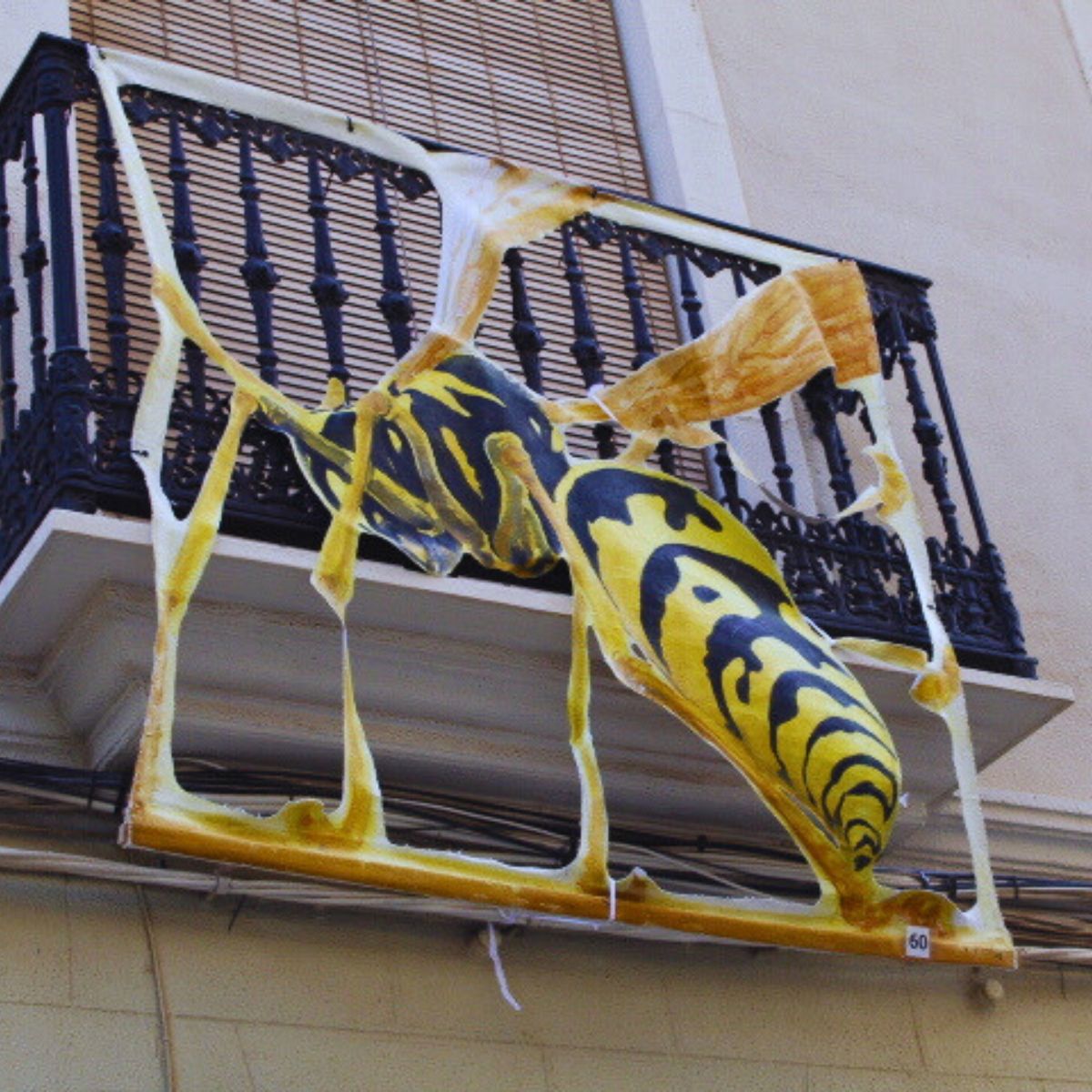 Obra arística en balcon
