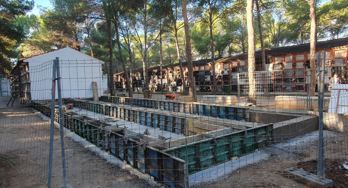 fotos nichos ayuntamiento almansa 2022