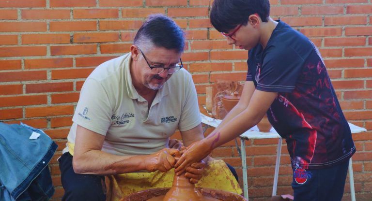 taller alfarería Almansa farcama