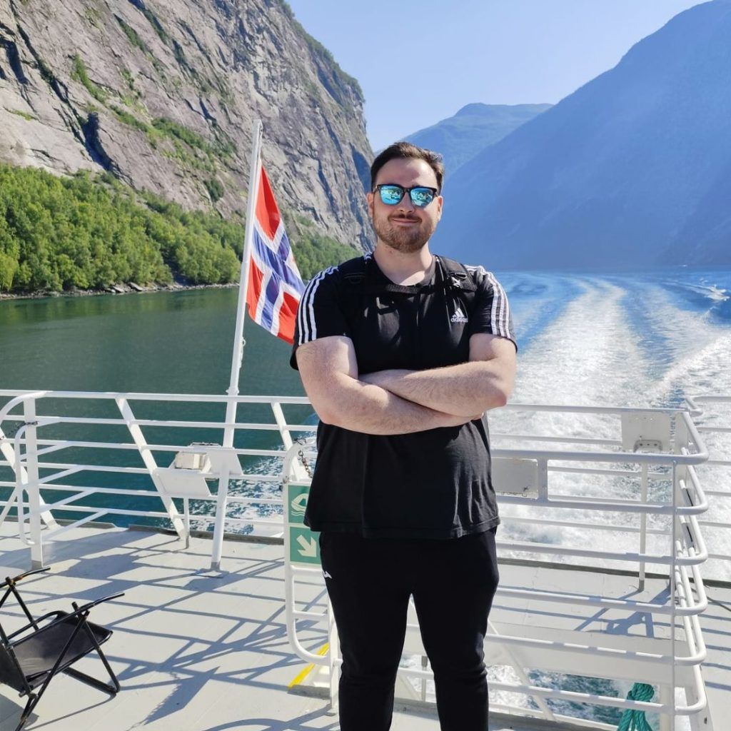 Auxiliar enfermería Almansa Noruega