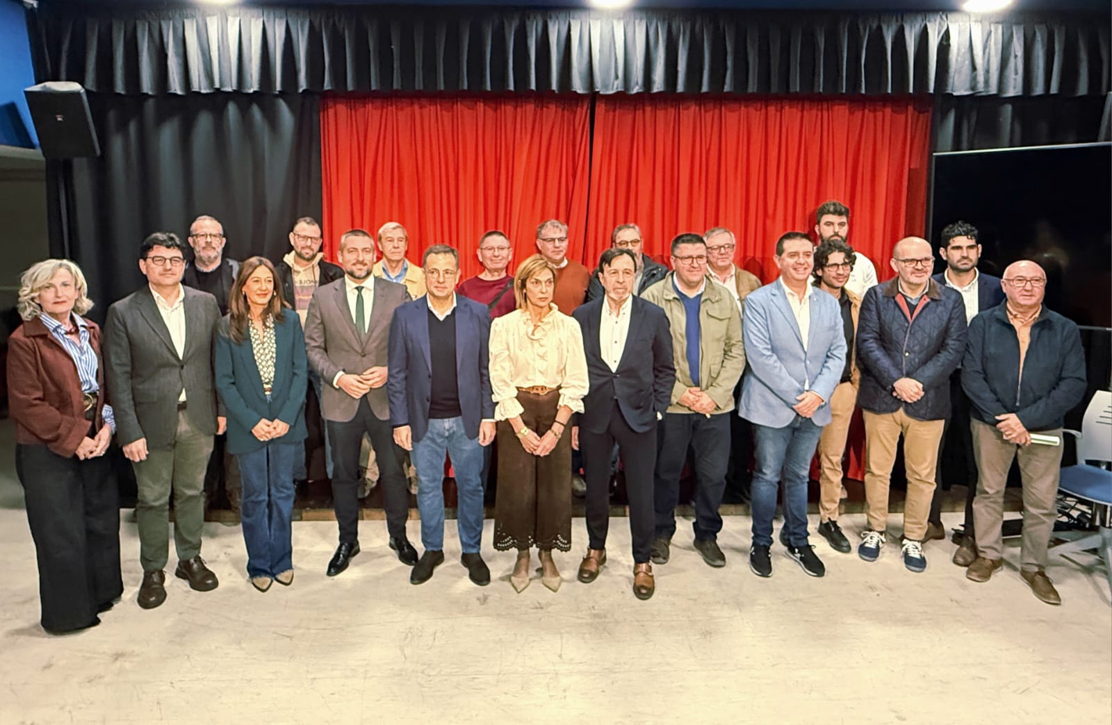 Imagen 1º reunión Pacto Social por el Ferrocarril de Albacete IV