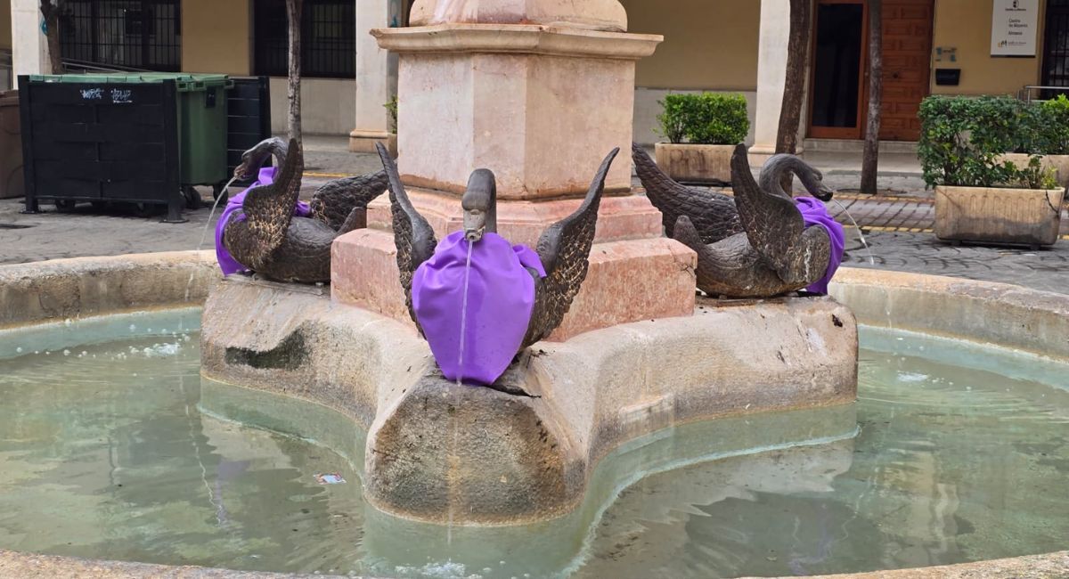 pañuelos morados 8M Almansa