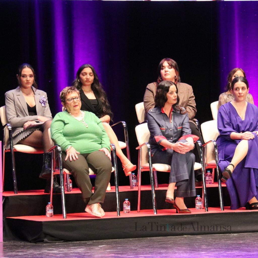 acto institucional 8m almansa