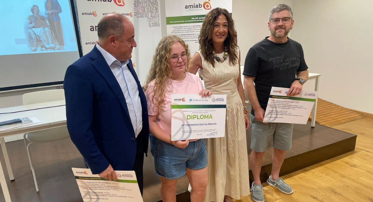 Amiab entrega diplomas