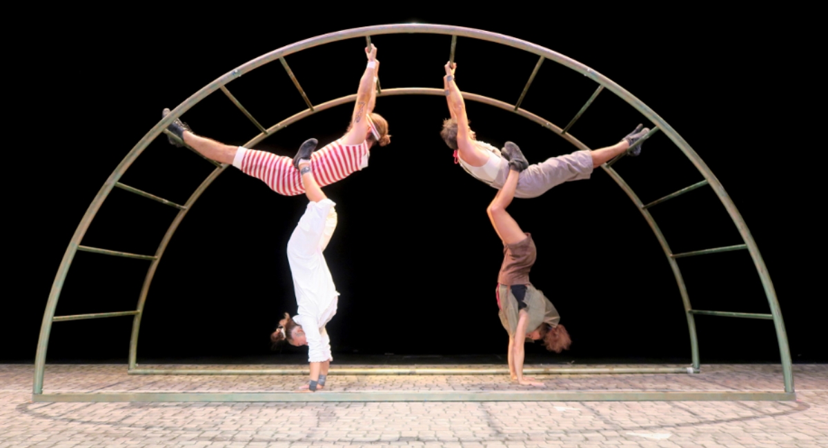 playtime acrobacias
