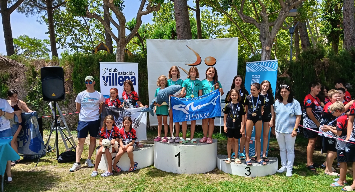 relevo femenino natación Almansa villena