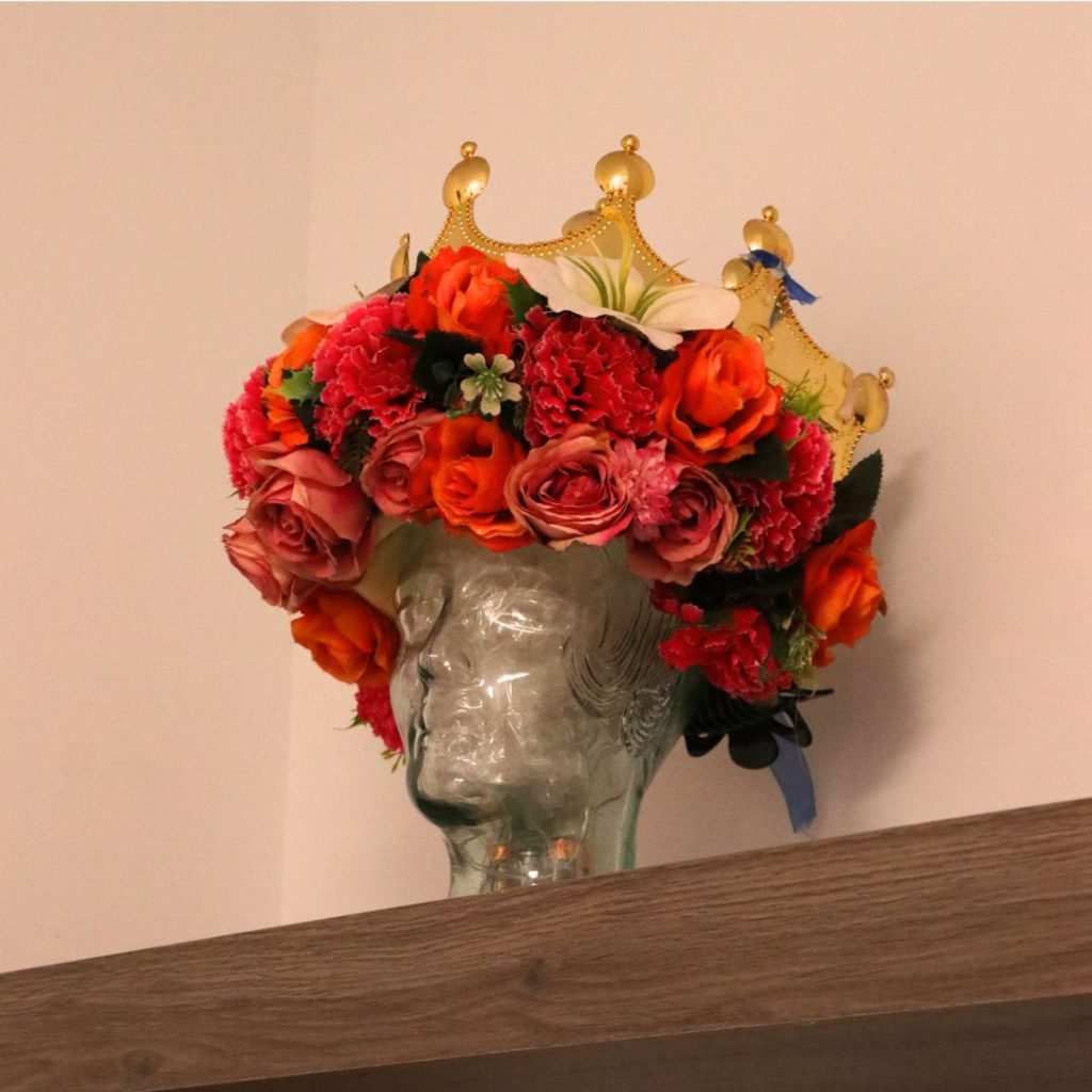 corona flores fufi
