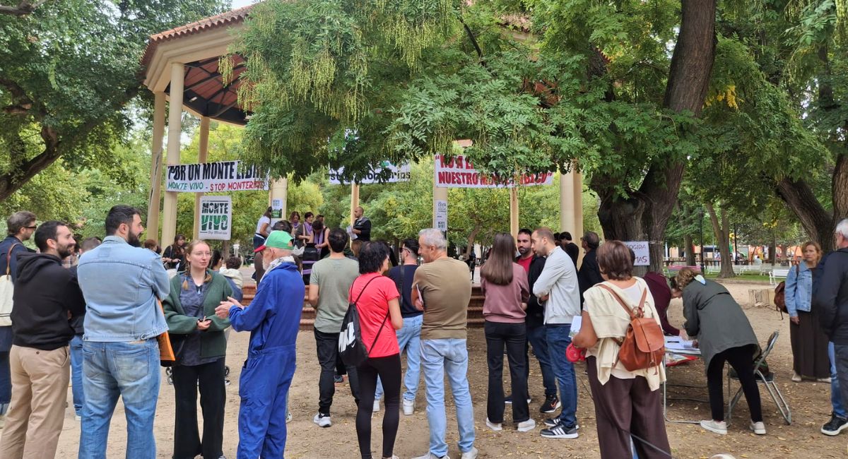 concentración contra monterías en Almansa