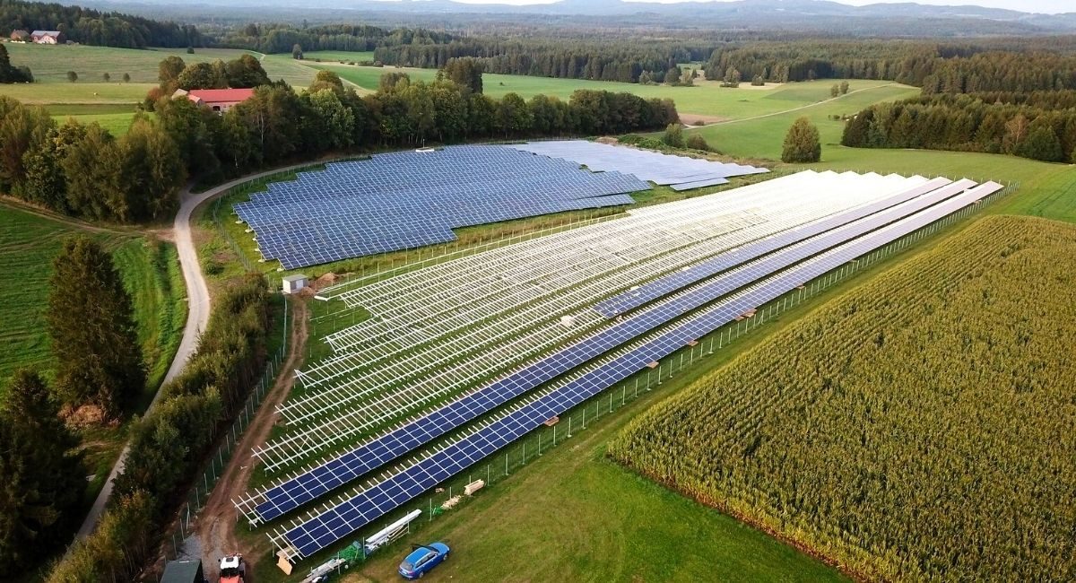 Podemos almansa planta fotovoltaica