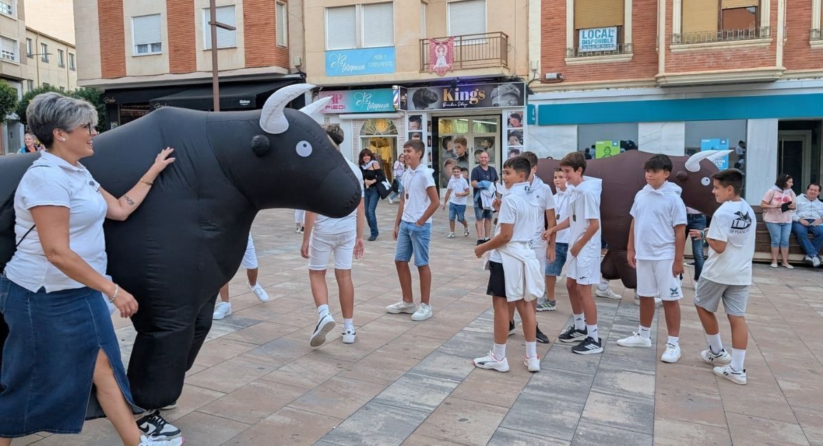 encierro sin toros niños san francisco almansa