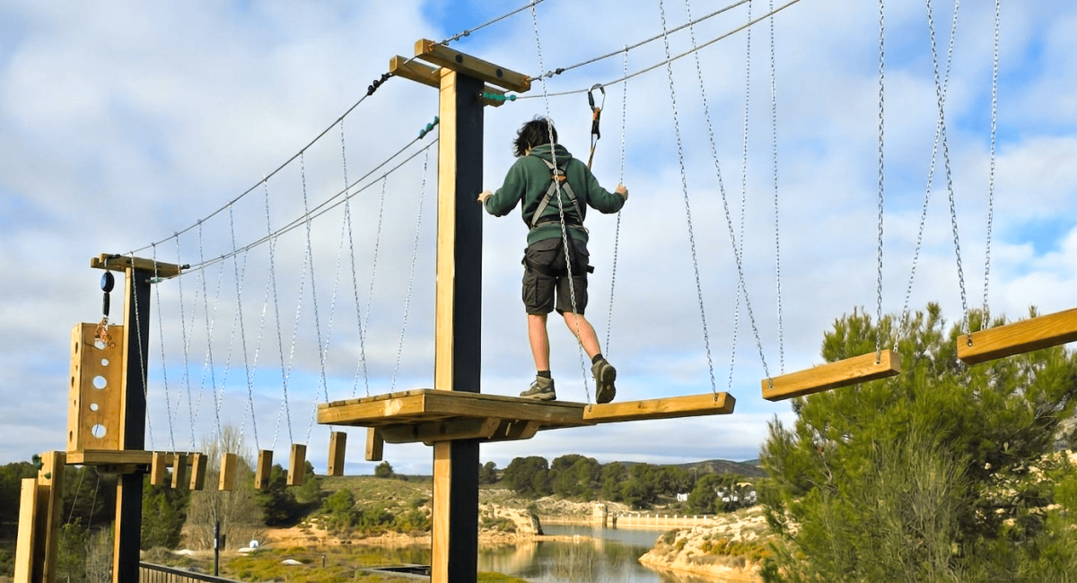 multiaventura pantano Almansa ocio joven