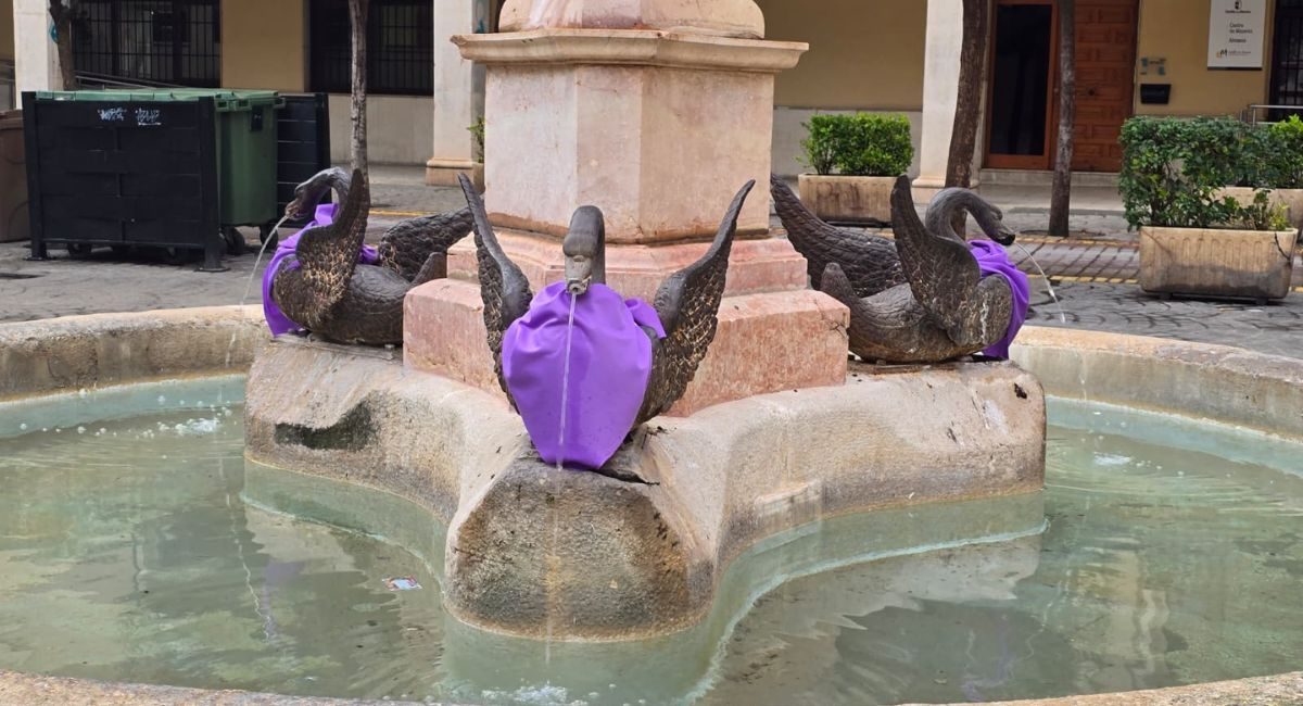 pañuelos morados 8M Almansa